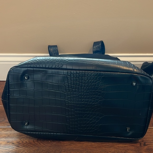 Black Beis Bundle, Convertible Weekender bag and Weekender Mini, &Cosmetic pouch - Picture 14 of 16